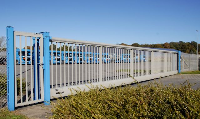 INOVA Schiebetor freitragend